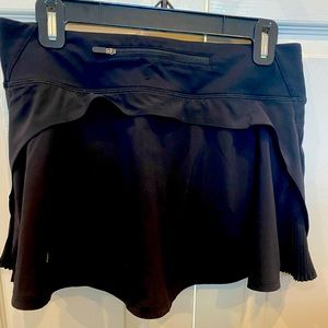 Lululemon Play off the Pleats size 8